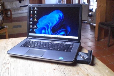 DELL XPS L502X 15" Corei7-2670QM-Win11Pro-Nuova BATTERIA-Nuovo SSD-16GB-DVD-Ottimo - Immagine 1 di 4