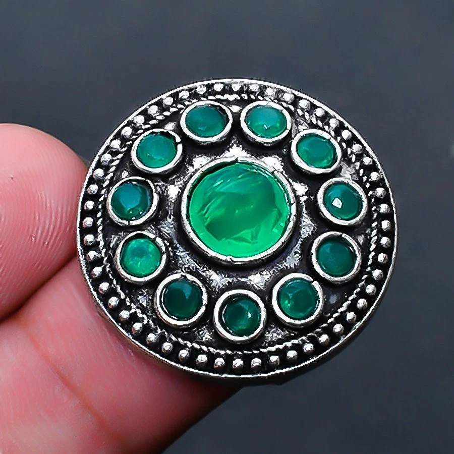 Anillo de joyería hecho a mano con piedras preciosas de ónix verde talla 8,5 de EE. UU. Foto 1 de 1
