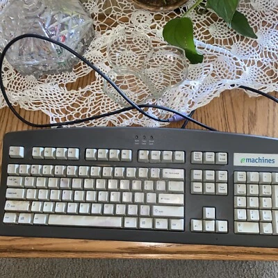 E Machine Keyboard  Clicky Feel Key Board  - Model 7800 - Image 1 of 4