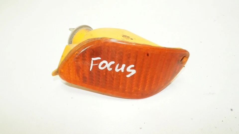 FORD FOCUS FRONT INDICATOR RIGHT SIDE RH 084311605RJ 08-431-1605R-J - Image 1 of 2