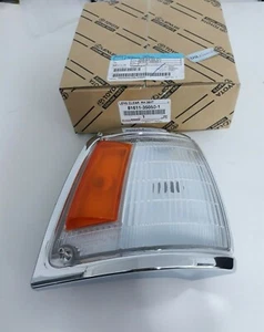 GENUINE CORNER INDICATOR LAMPS LIGHT RIGHT RH FOR TOYOTA HILUX LN85 LN90 PICKUP - Bild 1 von 7
