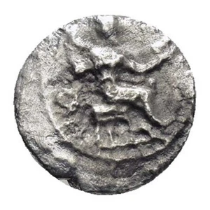 CILICIE TARSE - SATRAPE TIRIBAZOS Obole argent 388-380 AC Baaltars sceptre aigle - Imagen 1 de 3