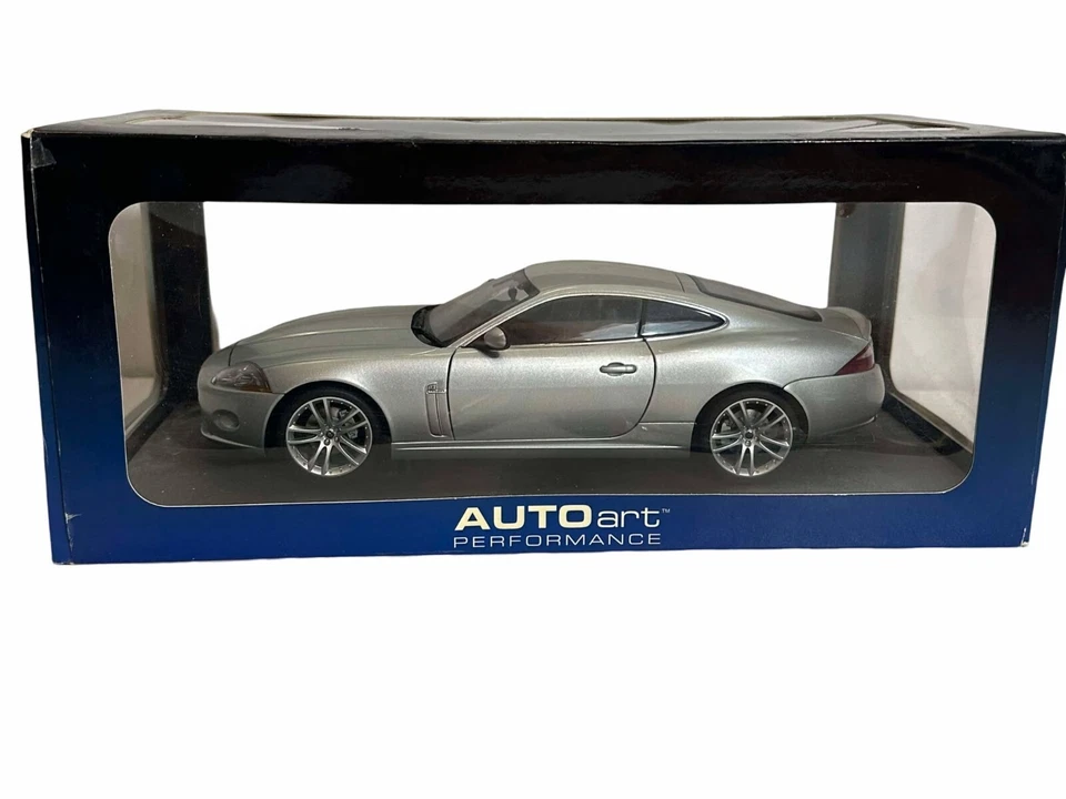 Autoart Performance 1:18 2006 Jaguar XK cupé Foto 1 de 4