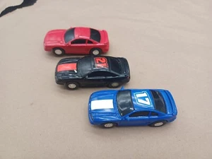3 1/43 ARTIN Red Black Blue Mustangs Slot Cars Tested Works - Picture 1 of 5