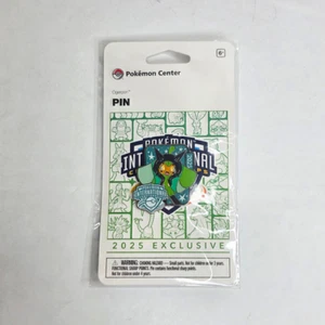 Prendedor Ogerpon exclusivo internacional Pokémon Center NAIC 2025 Pokémon - NUEVO - Imagen 1 de 4