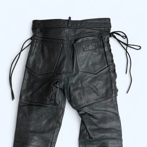 Pantalones de moto IXS Mode Premium negros 100 % cuero W28" L30" Reino Unido 12 - Imagen 1 de 12