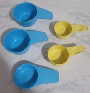 Tupperware Assorted Measuring Cups - Picture 1 of 2
