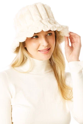 ScarvesMe Mujer Moda Invierno Cálido Color Sólido Imitación Piel Acogedor Sombrero Cubo Foto 1 de 4