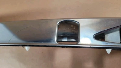 07-11 HONDA CRV TAPA MALETERO TRASERO PUERTA TRASERA ELEVADOR ADORNO EMBELLECEDOR EMBLEMA cámara OEM Foto 1 de 2