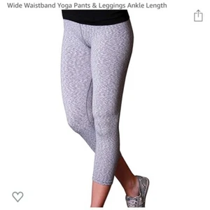 Cobbie Capri Leggings Light Grey & White Full Size - Bild 1 von 1