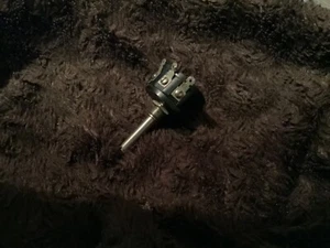 COLVERN Ltd. Wire Wound Vintage Potentiometer - CLR.3001/22 - 1000 Ohm (A1)1 - Picture 1 of 2