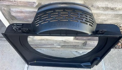 Cubierta del ventilador de refrigeración del radiador 93-98 Jeep Grand Cherokee Jeep ZJ 4,0 L 52005213 Foto 1 de 4