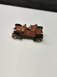 E1. VINTAGE DRUCKGUSS ODER BLEI SPIELZEUG ANTIK OLDTIMER AUTO JAPAN ALT 64. MASSSTAB - Bild 1 von 3