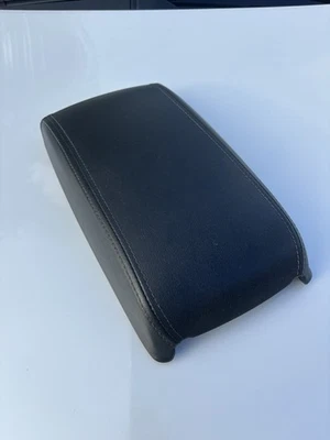 2009-2013 Mazda 6 console central couro preto apoio de braço tampa conjunto fabricante de equipamento original - Imagem 1 de 4