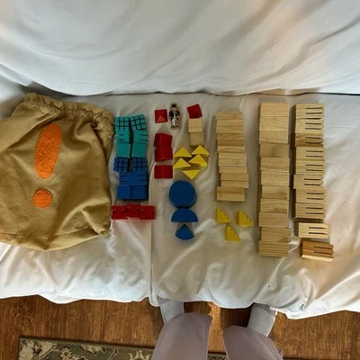 70+ Peças Blocos de Construção de Madeira Natural e Colorida e Formas Plan Brinquedos com Bolsa - Imagem 1 de 4