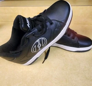 Heelys Propel Style Size 7 Shoes Black and White Sneakers With Wheels. Pre-owned - Picture 1 of 7