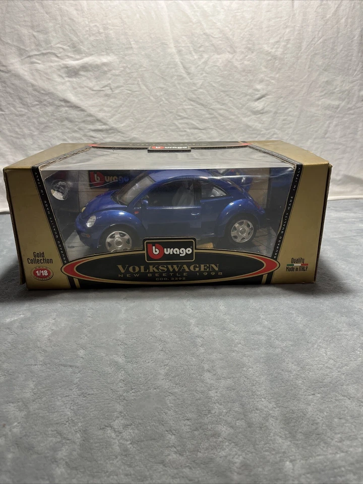 1998 VOLKSWAGEN Beetle 1/18 Scale Diecast Model Car Red Bburago Gold 3342