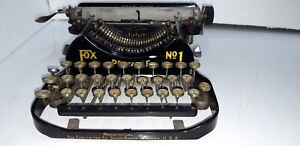 Maquina de escribir antigua Fox modelo 1