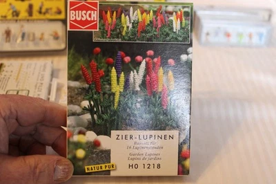 HO Scale Busch, Garden Lupines Scenery Details, #1218 BNOS - Image 1 of 3