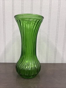 Vaso vintage Hoosier in vetro verde smeraldo alto 7 - 1/2 pollici - Foto 1 di 7