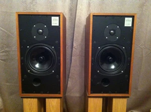 Harbeth HL Compact Monitor Speakers. - Picture 1 of 10