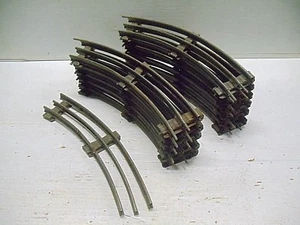 OLD VINTAGE O GAUGE TRAIN TRACK LOT OF 12 BANKED CURVES & PINS - Picture 1 of 4