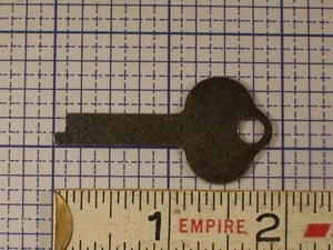 Vintage Flat Steel Key Trunk Padlock Antique Lock Box Desk Cabinet Key Blank - Picture 1 of 3
