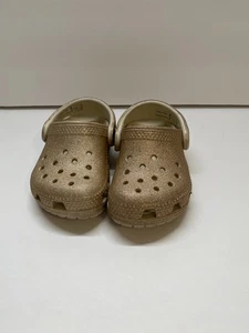 Kleinkind Mädchen Gold Glitzer Crocs Größe: C4 gebraucht - Bild 1 von 5