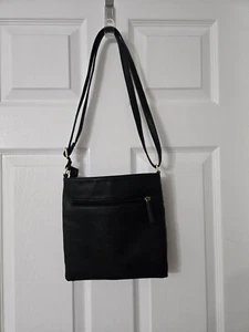 BUENO HANDTASCHE SCHWARZ KUNSTLEDER MIT GOLDENER HARDWARE TOP ZUSTAND - Bild 1 von 3
