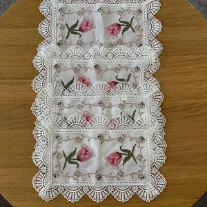 Cross stitch Doilies Set of 4 Pink Rose Lace Doilies - Picture 1 of 5