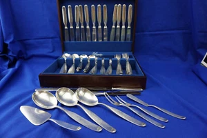 Martin 90 Rostrrei Silverplate (71) Pieces-Forks-Spoons-Knives-Serving - Picture 1 of 13