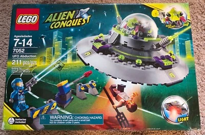 LEGO Space: OVNI Abduction (7052) Foto 1 de 4