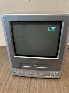 Toshiba MD9DM1R 9 Inch Portable CRT TV w/ Built-In DVD Player/ Retro/ Plz Read - Picture 1 of 9
