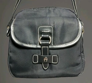 HERMOSO BOLSO BANDOLERA ETIENNE AIGNER NAILON NEGRO CON RIBETE DE CUERO - Imagen 1 de 15