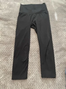 Girls Mid Rise Capri Leggings Activewear - All in Motion - Black - size M(7/8) - Picture 1 of 4