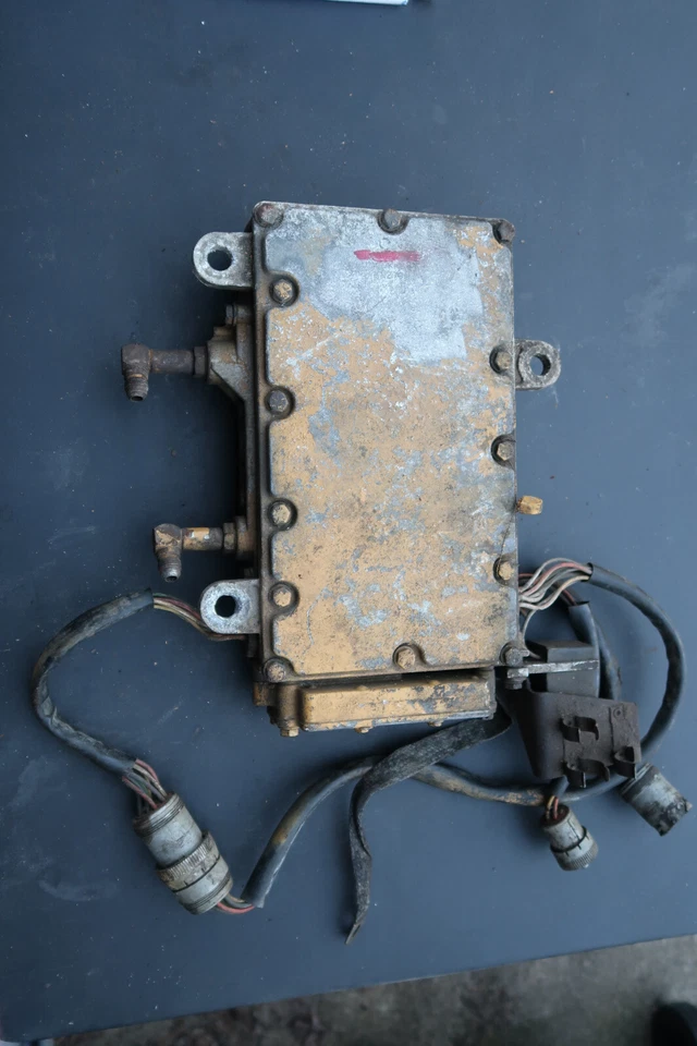 CATERPILLAR DIESEL ENGINE CONTROL MODULE (GX) 0r5607-1 - Image 1 of 1