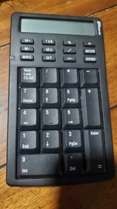 Targus PAUK001 Black Numeric Keypad USB Retractable Calculator for PC & Laptop - Picture 1 of 2
