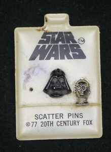 2 1977 STAR WARS SCATTER PINS, DARTH VADER, C-3PO, ON CARD - Picture 1 of 3