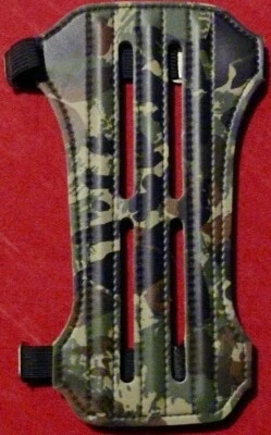 Mossy Oak Hunting Archers Arm Guard Bow Protection w/ 2 Adjustable Straps - Camo - Image 1 of 4