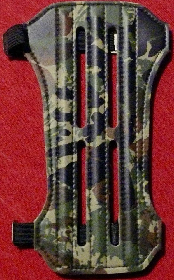 Mossy Oak Hunting Archers Arm Guard Bow Protection w/ 2 Adjustable Straps - Camo - Image 1 of 4