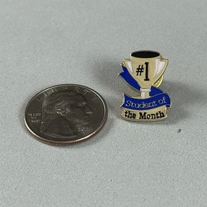 #1 Estudiante del Mes Trofeo Cinta Azul Tono Dorado Premio Pinback #56097 - Imagen 1 de 3