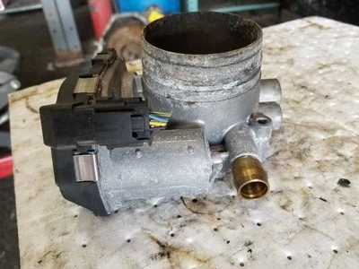 Cuerpo del acelerador 3,0 L turbo para BMW X6 505940 11-19 Foto 1 de 4