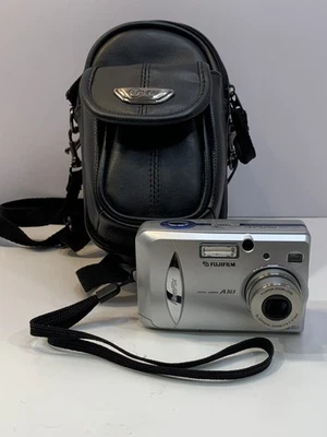 Fujifilm FinePix A303 Silver Digital Camera and Case Retro Digicam WORKS - Image 1 of 4