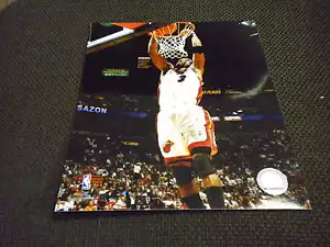 DWYANE WADE 8 X 10 PHOTO Unsigned Miami Heat - Picture 1 of 1