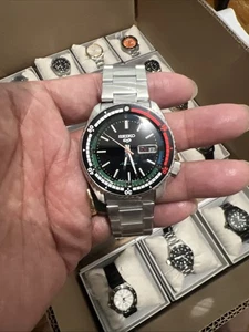 Seiko 5 Sports SRPK13K1 Automático Negro Dail Edición Especial - Imagen 1 de 14