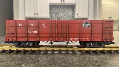 LGB G Scale 42730 Queen Mary Series NYC High Side Gondola w Metal Wheels 👀🎄🚂 - Image 1 of 4