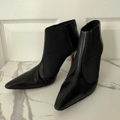 Manolo Blahnik Botines Negro 36 Cuero de becerro Tacón Punta Botines Foto 1 de 4