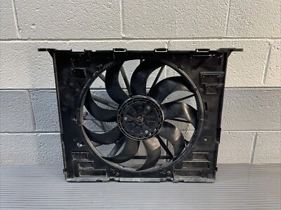 Conjunto de ventilador de refrigeración del motor BMW 640i GT G32 G11 G12 2014-2023 8619625 FABRICANTE DE EQUIPOS ORIGINALES Foto 1 de 4