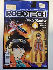 Robotech #1 Titan Comics 2017 Series Action Figure Variant 9.4 Near Mint - Picture 1 of 2