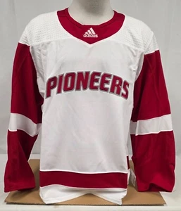 Brand New Men's adidas NCAA Sacred Hearts Pioneers Hockey Blank Jersey - Size 52 - Picture 1 of 4